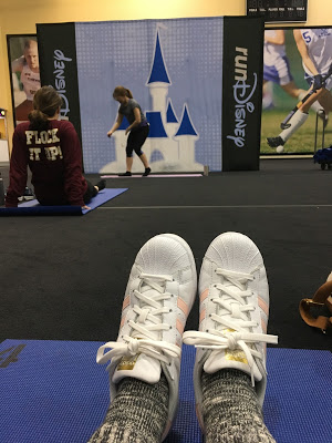 Race expo yoga