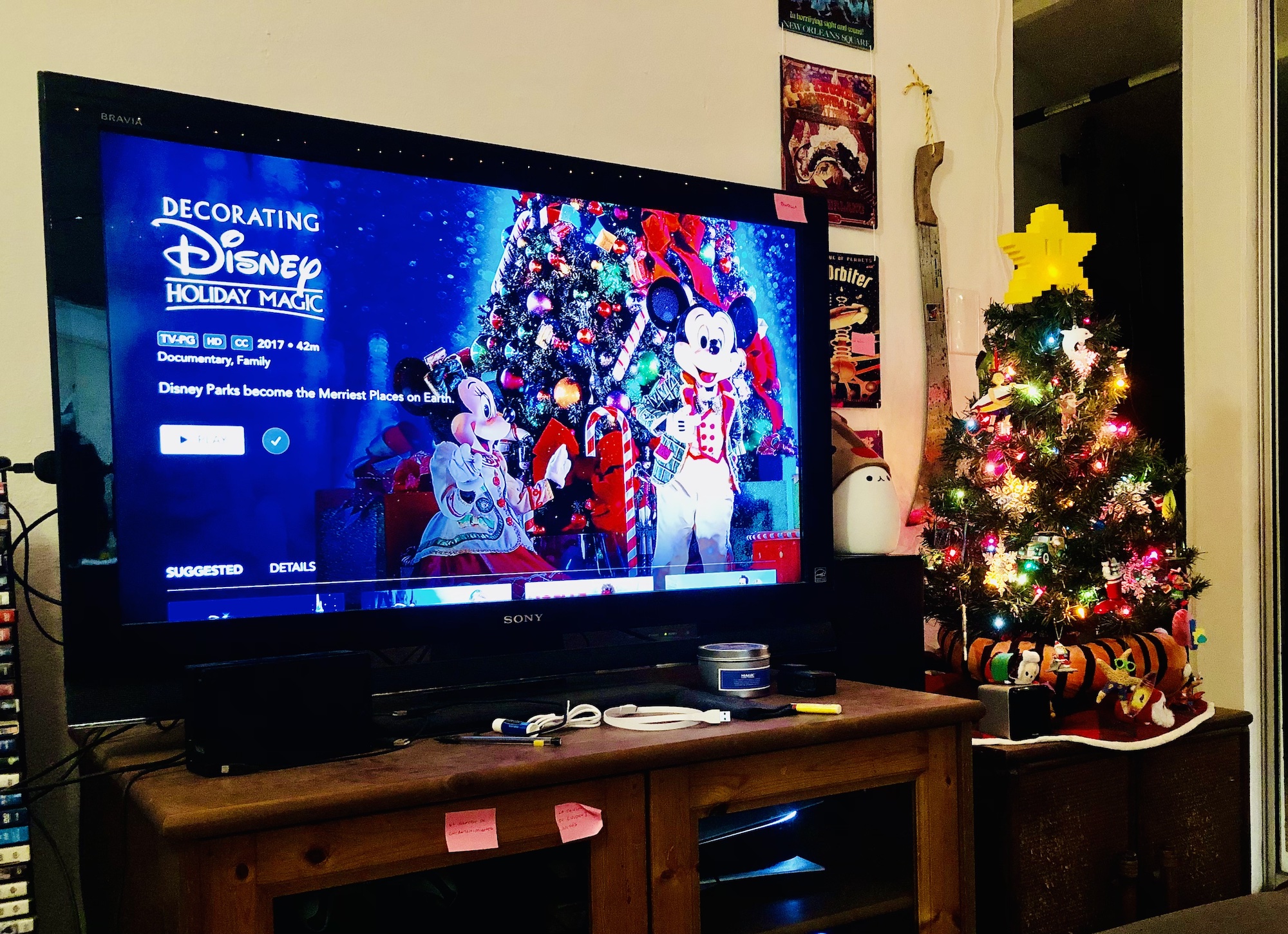 20 Thoughts I Had While Watching Decorating Disney Holiday Magic The