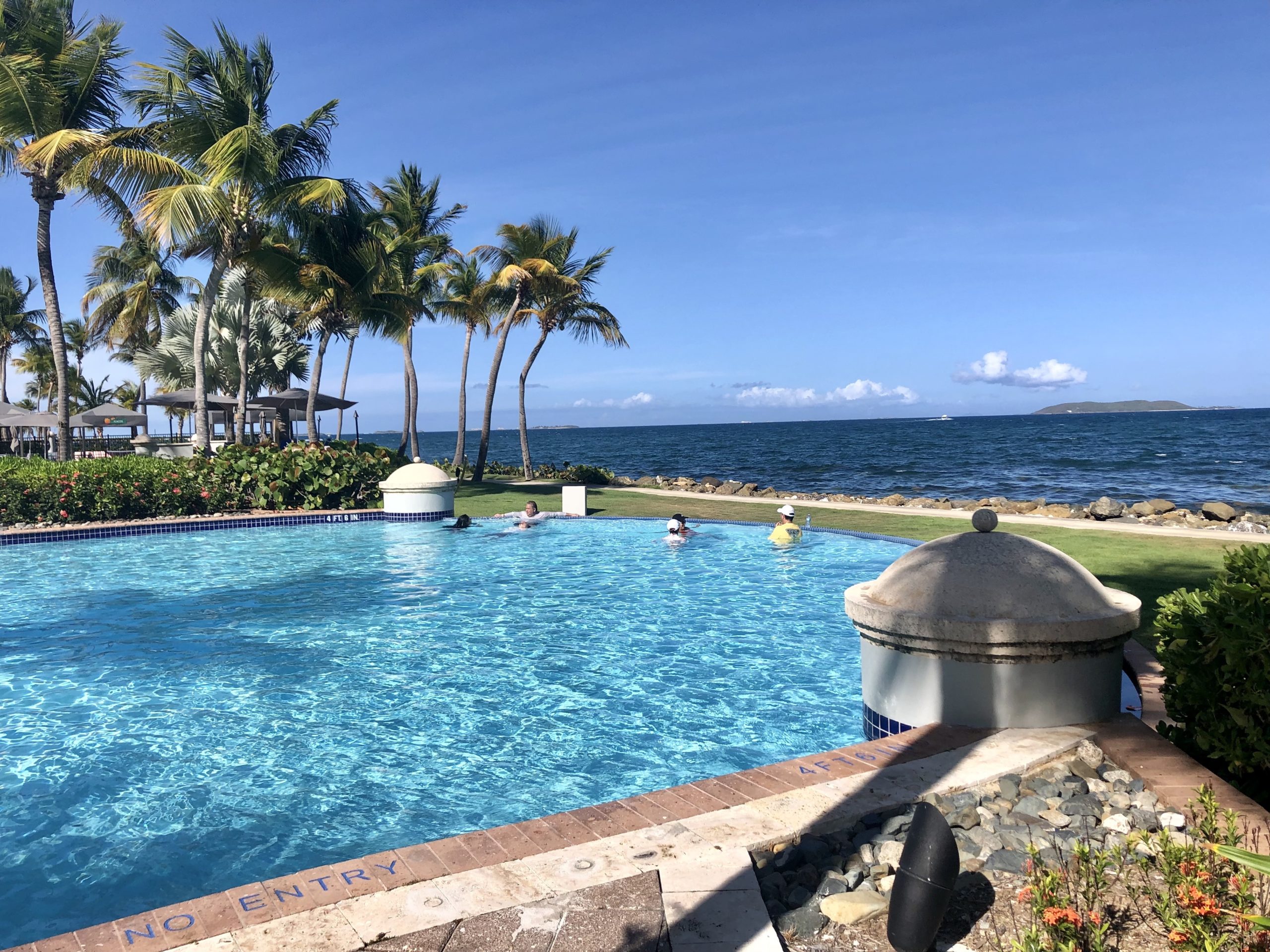 El Coqui Infinity Pool