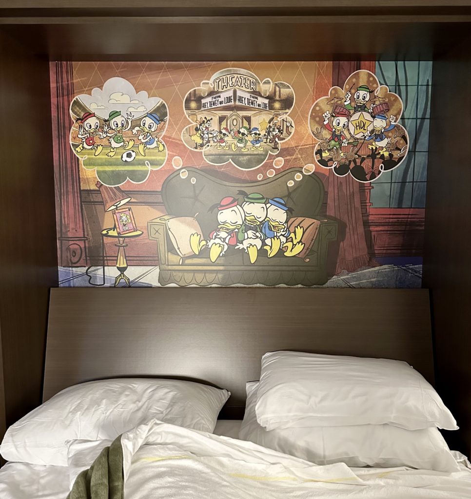 WDW trip report - All-Star headboard