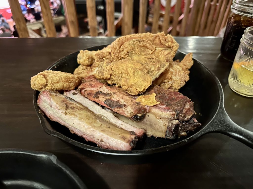 Hoop de Doo Revue trip report - chicken and ribs