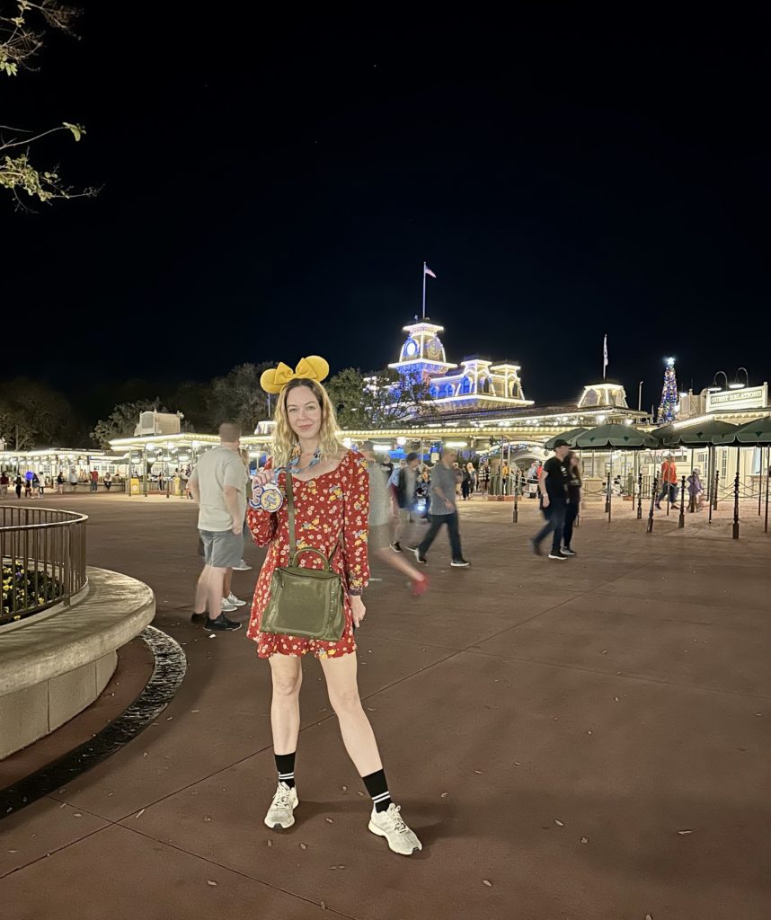 WDW Trip Report - Marathon medal photo shoot by the Magic Kingdom