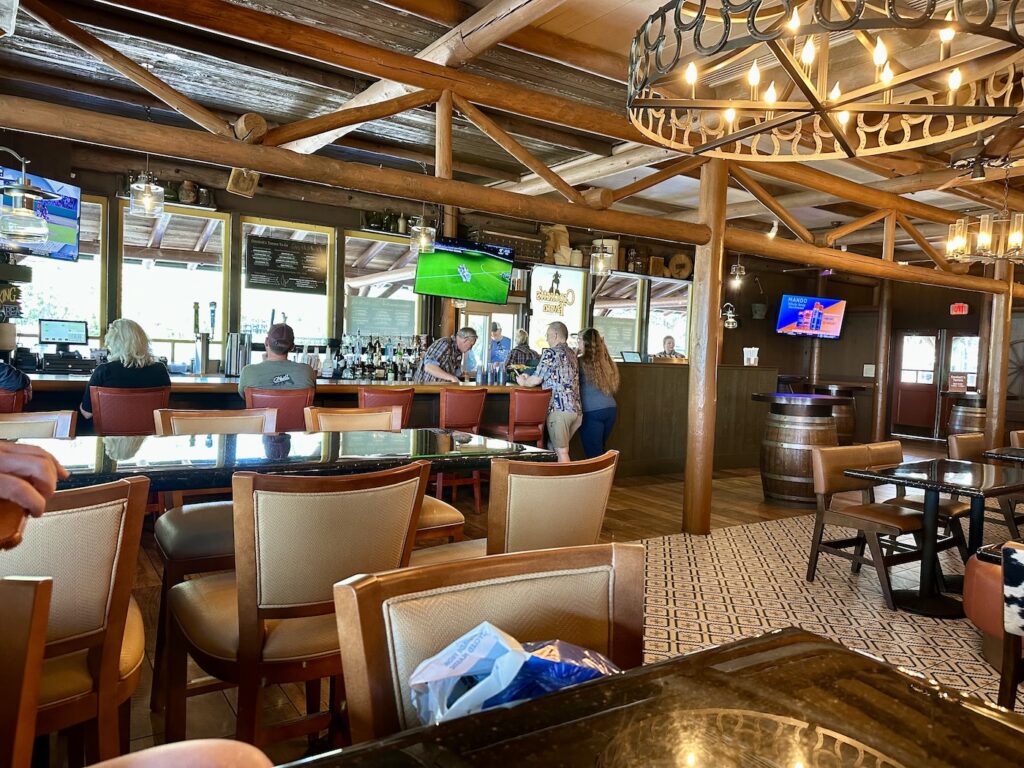 Fort Wilderness Crockett's Tavern bar